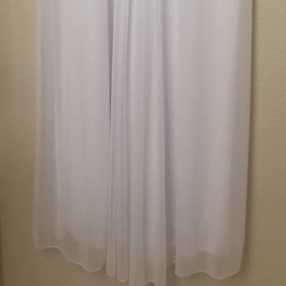 Long, White, Prom/Hoco/Fromal Dress - Picture 4 of 7